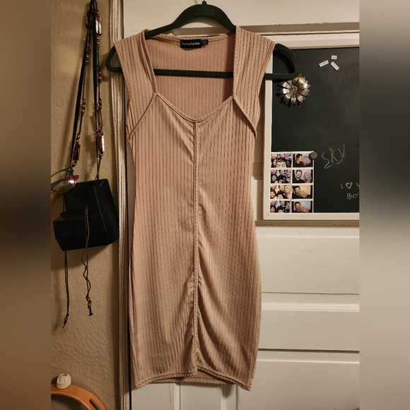PrettyLittleThing Dress - Picture 1 of 10